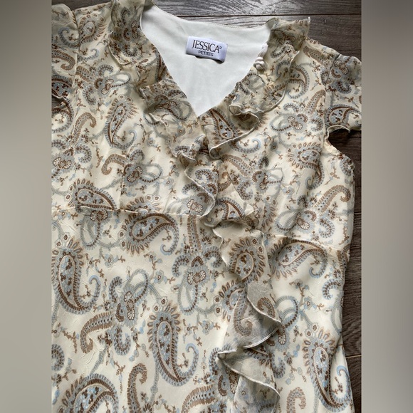 Vintage Jessica patterned cream colour Ruffled midi dress with v neck cap sleeve - Picture 2 of 11